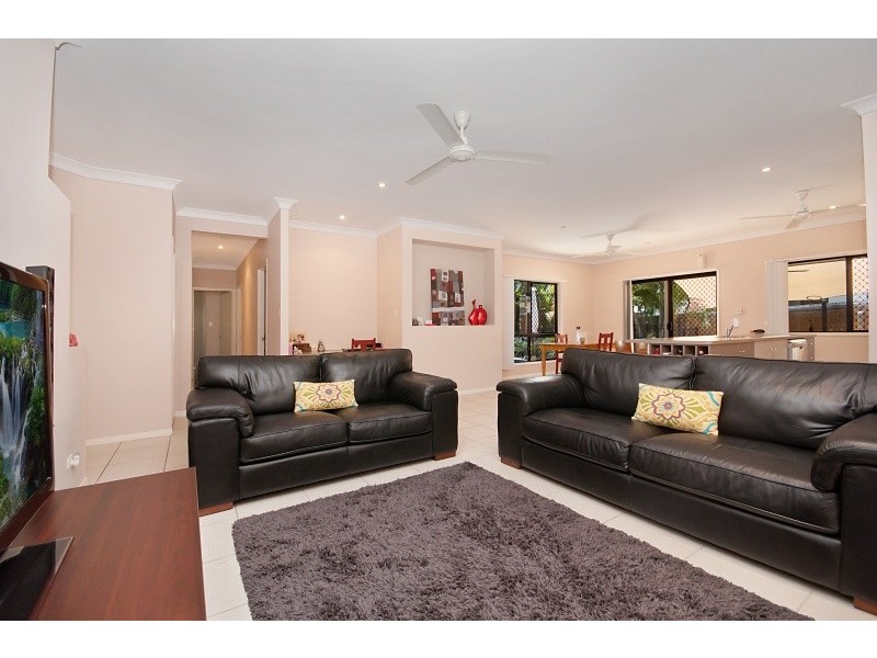 19 Minaret Way, Mount Louisa QLD 4814