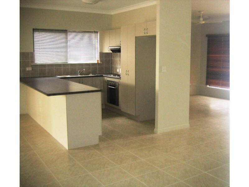 6 Waterdragon Link, Douglas QLD 4814