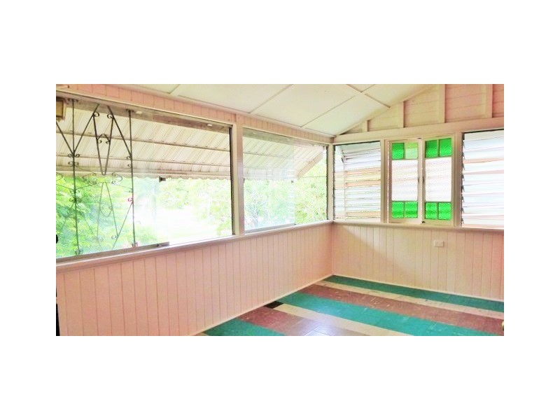 38 Roberts Street, Hermit Park QLD 4812