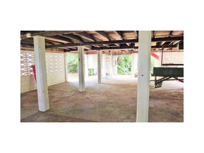 38 Roberts Street, Hermit Park QLD 4812