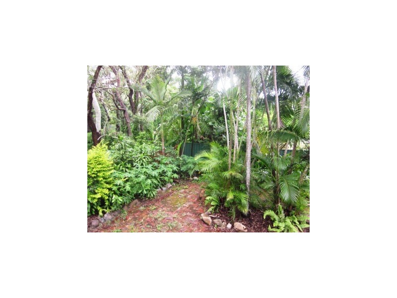 51 Barbarra Street, Picnic Bay, Magnetic Island QLD 4819