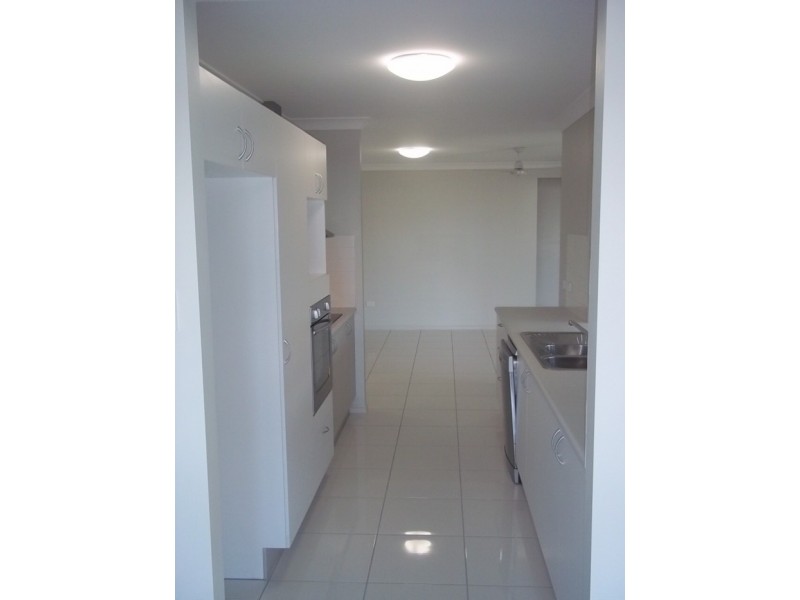 16 Yanooa Street, Bushland Beach QLD 4818