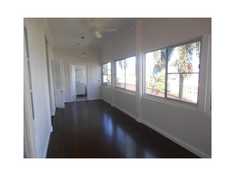 1/9 Melton Tce, Townsville City QLD 4810