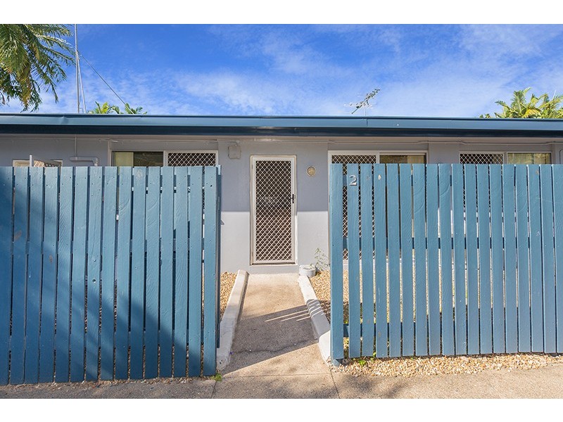 2/54 Percy Street, West End QLD 4810