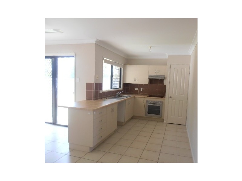 27 Noscov Crescent, Kelso QLD 4815