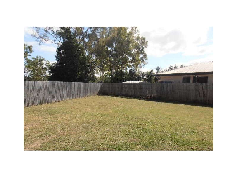 27 Noscov Crescent, Kelso QLD 4815