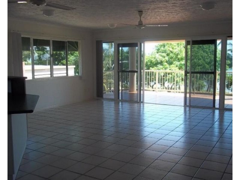 3/93 The Strand, North Ward QLD 4810