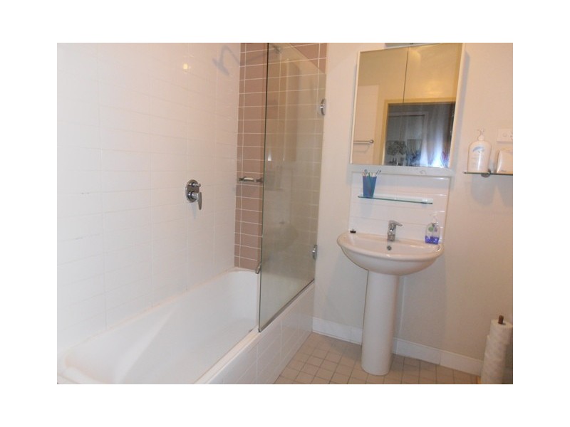 38 Sussex Street, Hyde Park QLD 4812