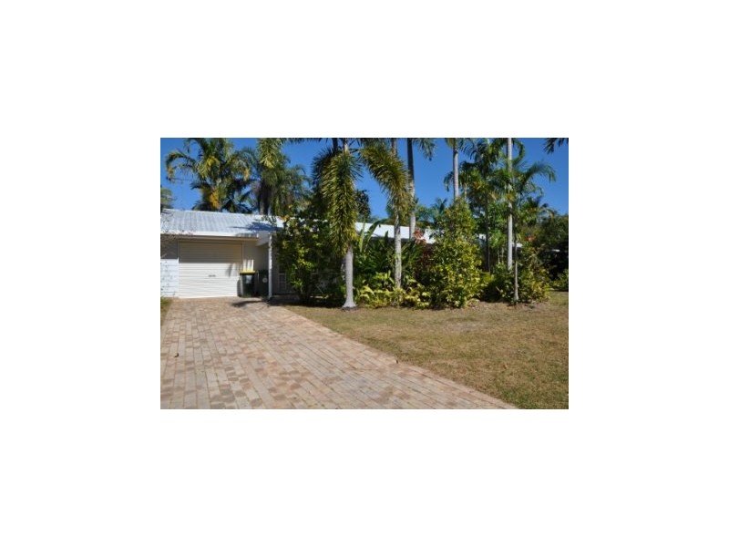 20 Compass Crescent, Magnetic Island QLD 4819
