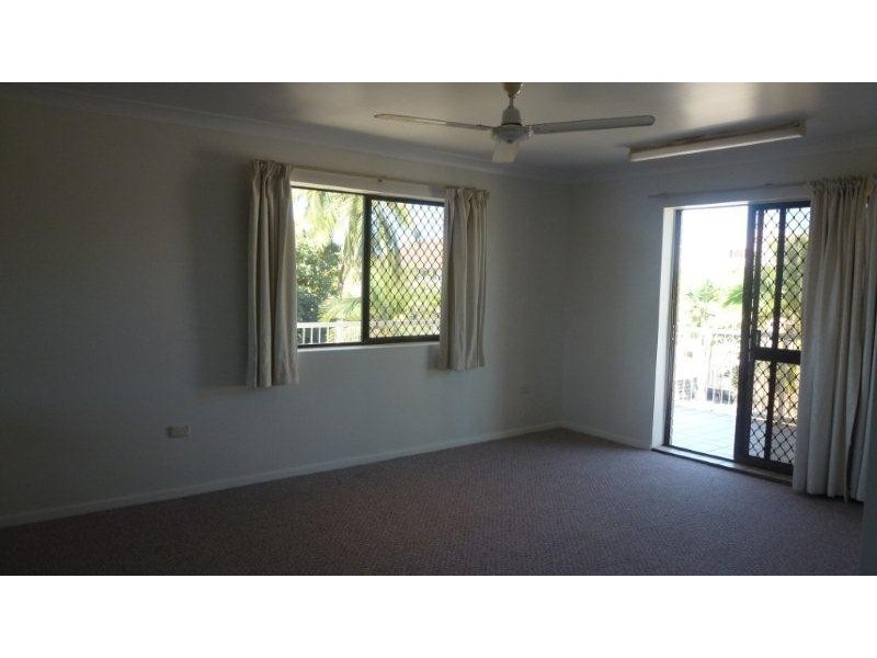 2/139 Mitchell Street, North Ward QLD 4810