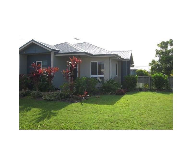 2/18 Bel Air Avenue, Kirwan QLD 4817