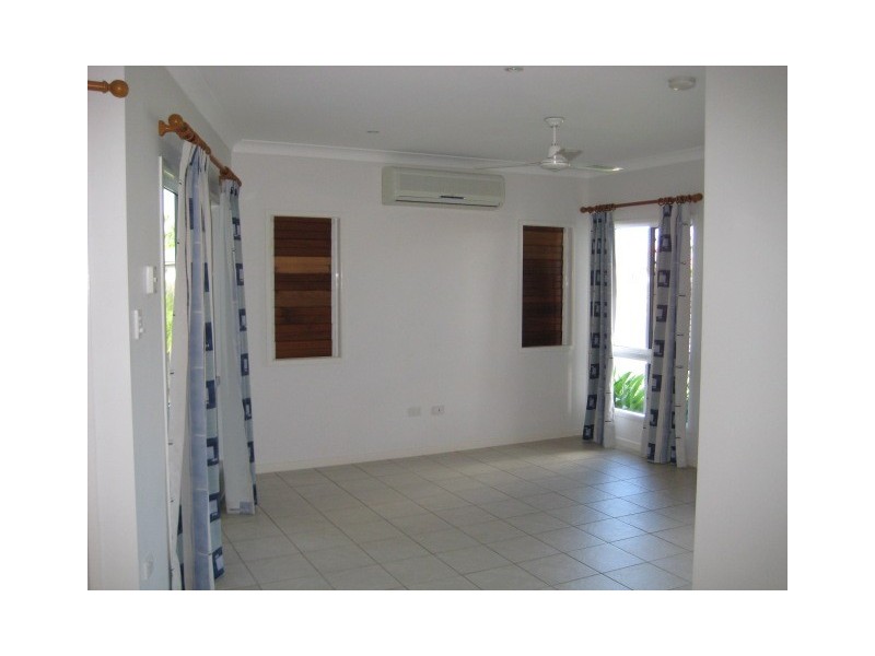 2/18 Bel Air Avenue, Kirwan QLD 4817