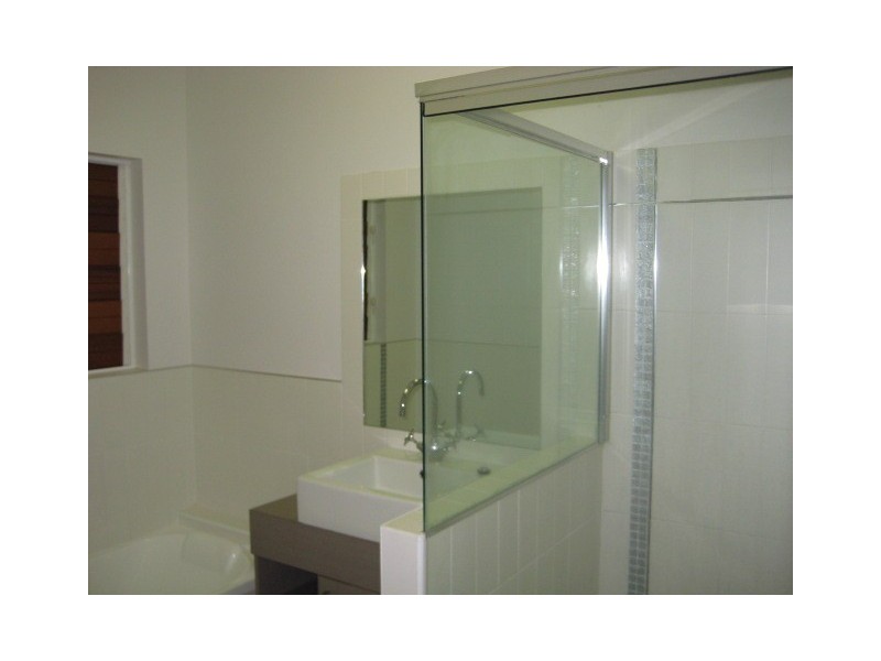 2/18 Bel Air Avenue, Kirwan QLD 4817