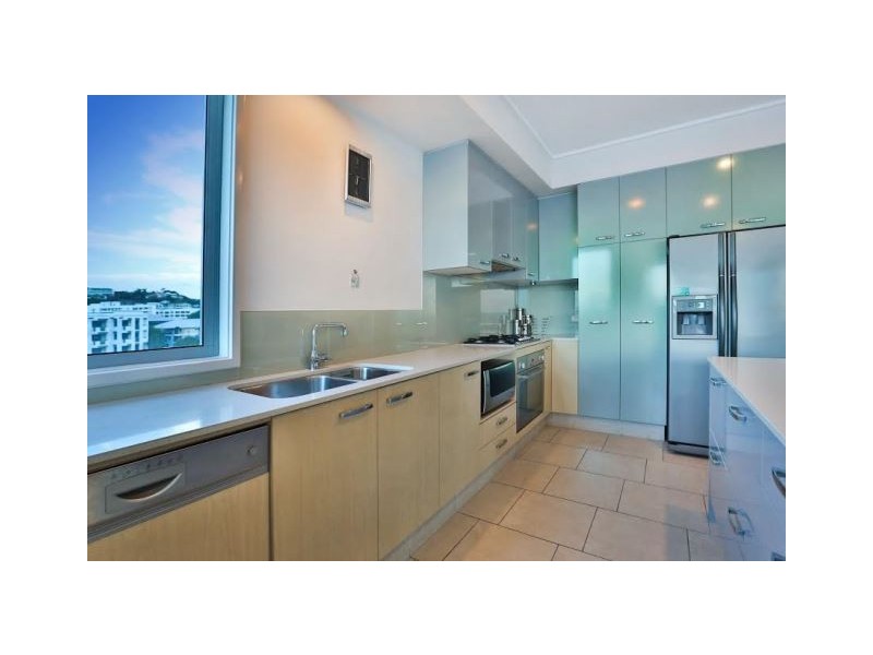 110/72-74 The Strand, North Ward QLD 4810