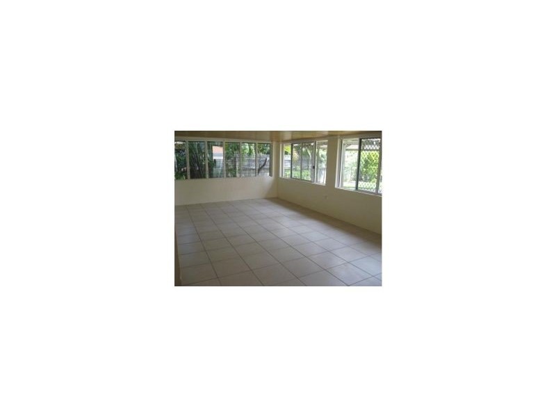 30 Colchester Crescent, Kirwan QLD 4817