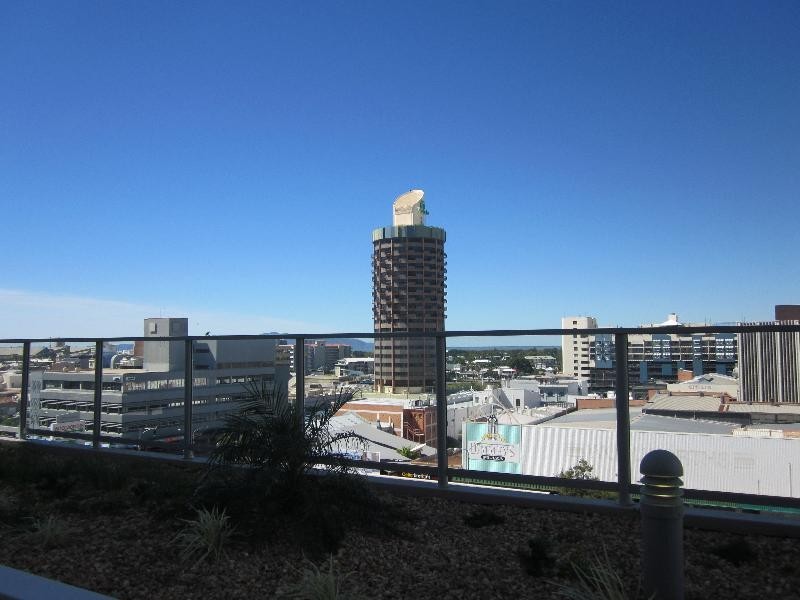 12.04/122 Walker Street, Townsville City QLD 4810