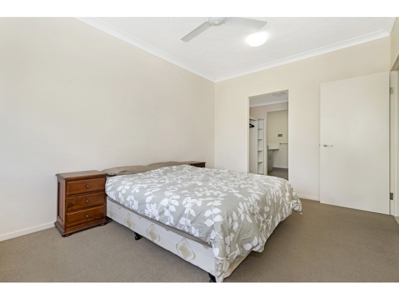 1/12 Crauford Street, West End QLD 4810