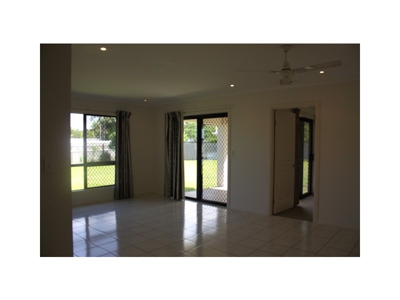 19 Moor Court, Kelso QLD 4815