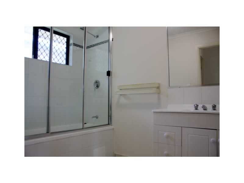 19 Moor Court, Kelso QLD 4815