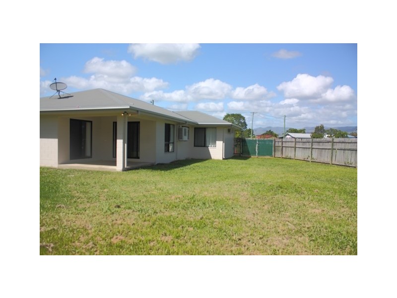19 Moor Court, Kelso QLD 4815