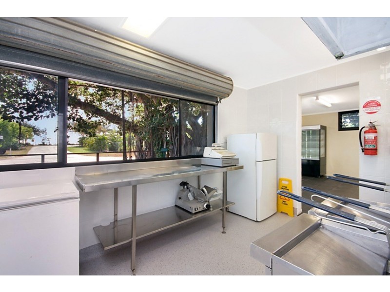 41 Reef Street, Saunders Beach QLD 4818