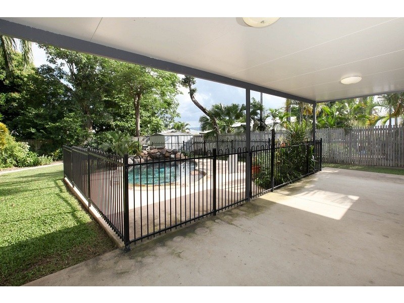 12 Garrick Street, West End QLD 4810