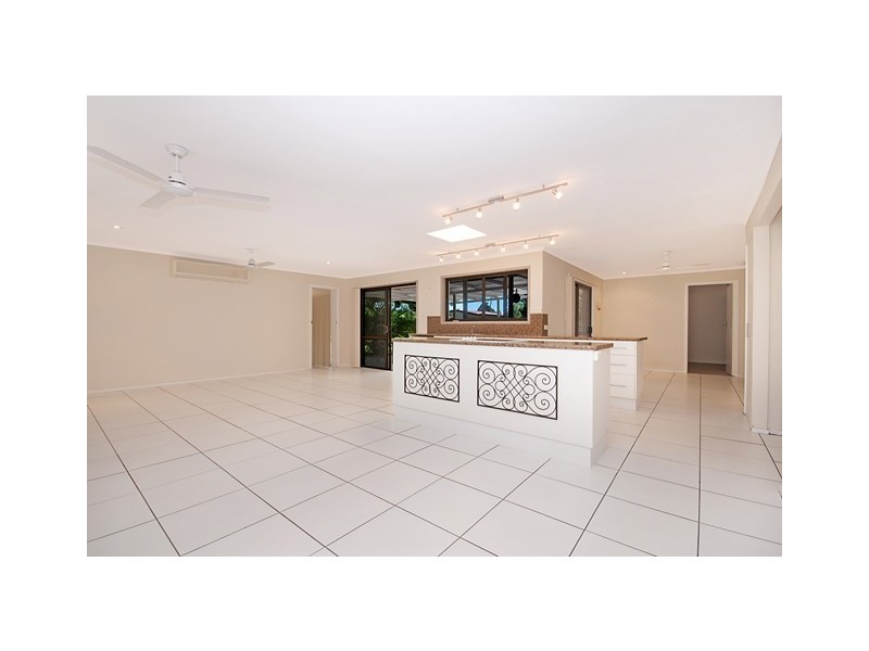 11 McKinnon Road, Black River QLD 4818