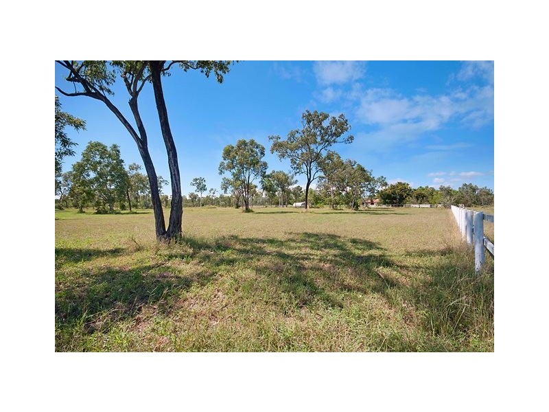 11 McKinnon Road, Black River QLD 4818