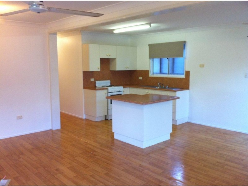 22 Birt Street PICNIC BAY, Magnetic Island QLD 4819