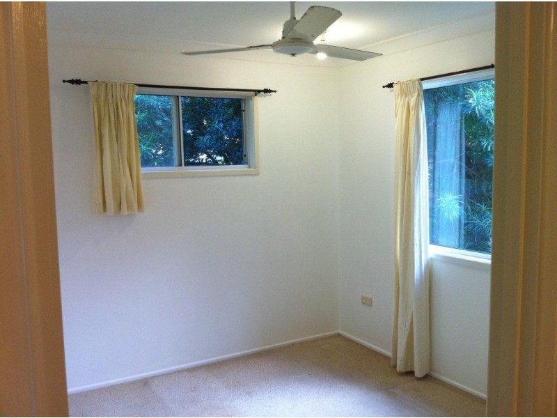 22 Birt Street PICNIC BAY, Magnetic Island QLD 4819