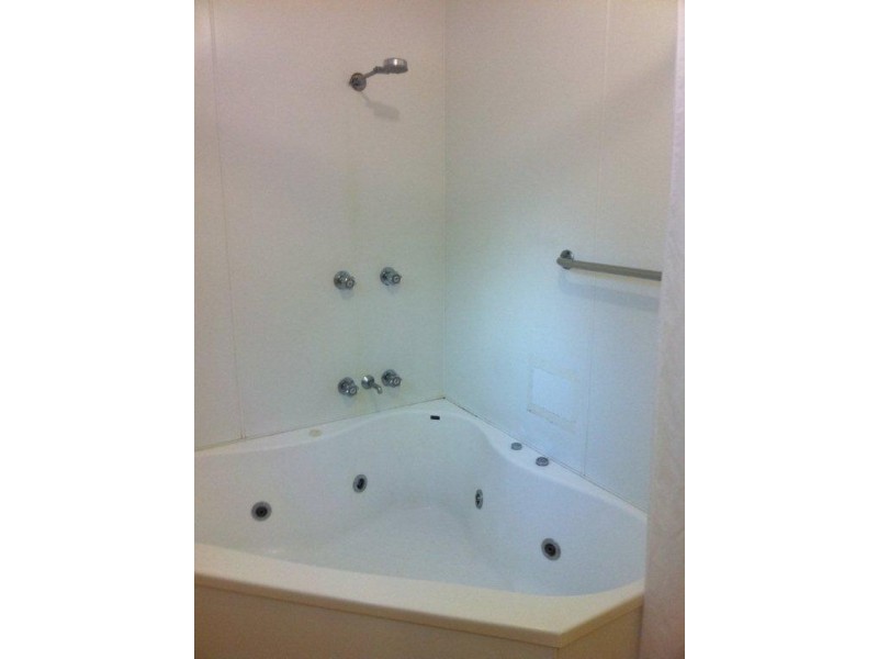 22 Birt Street PICNIC BAY, Magnetic Island QLD 4819