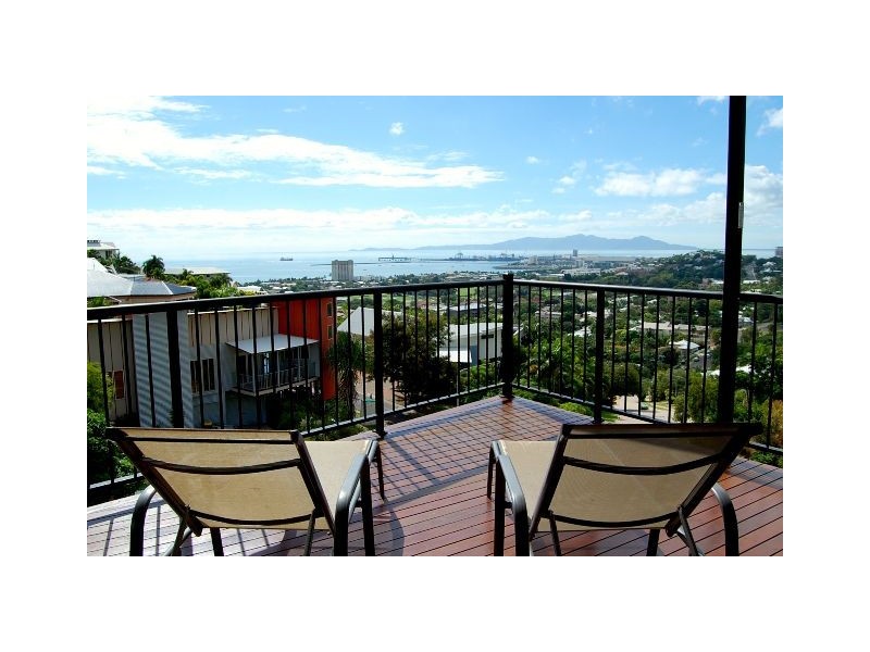 95 Yarrawonga Drive, Castle Hill QLD 4810