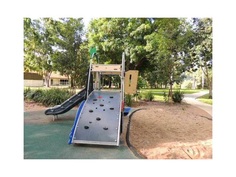 72 Peter Street, Kelso QLD 4815