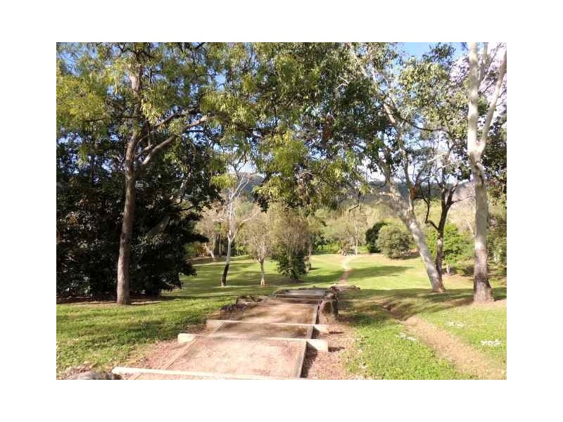 72 Peter Street, Kelso QLD 4815