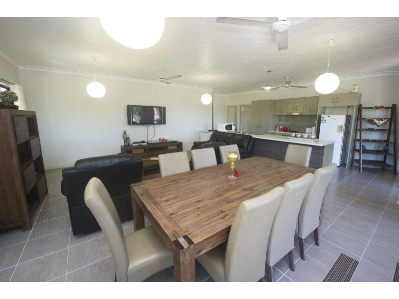 100 Gifford Street HORSESHOE BAY, Magnetic Island QLD 4819