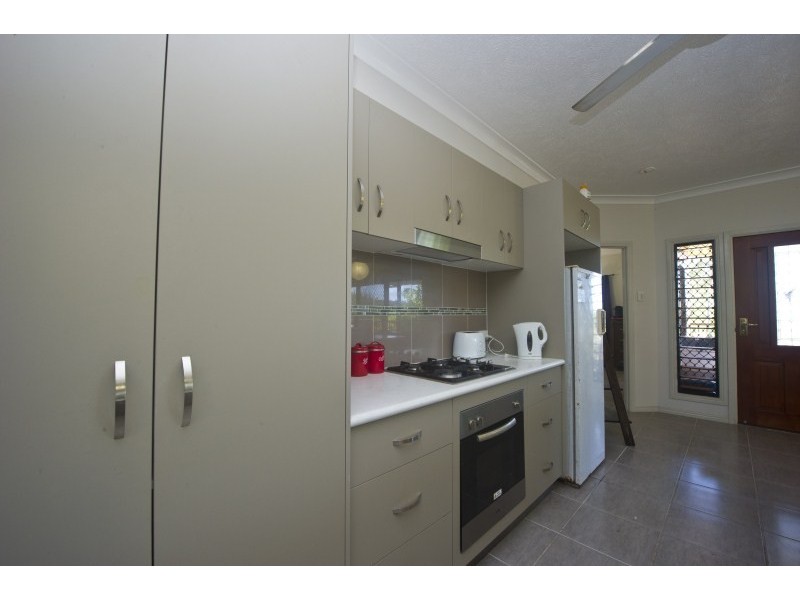 100 Gifford Street HORSESHOE BAY, Magnetic Island QLD 4819