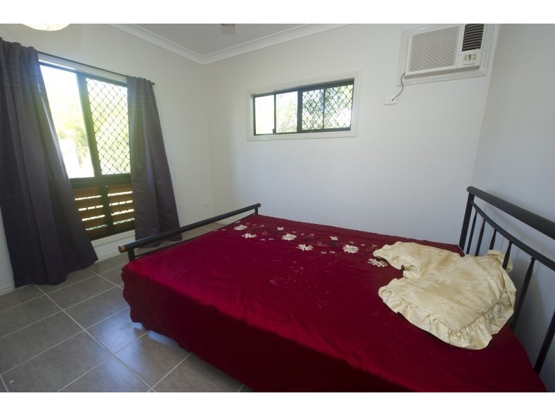 100 Gifford Street HORSESHOE BAY, Magnetic Island QLD 4819