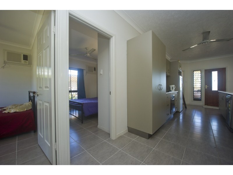 100 Gifford Street HORSESHOE BAY, Magnetic Island QLD 4819
