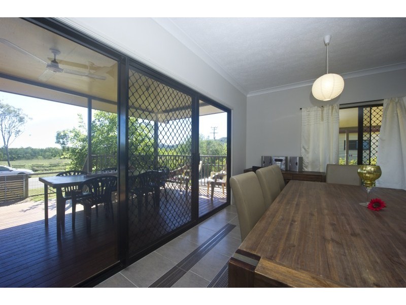 100 Gifford Street HORSESHOE BAY, Magnetic Island QLD 4819