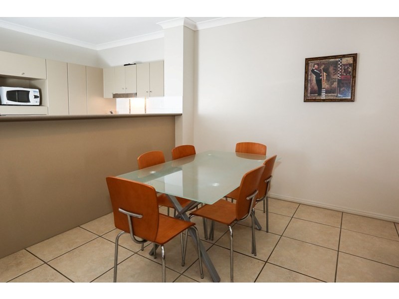 17/18-22 Martinez Avenue, West End QLD 4810