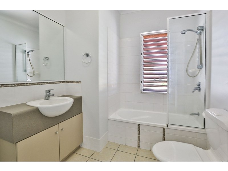 17/18-22 Martinez Avenue, West End QLD 4810