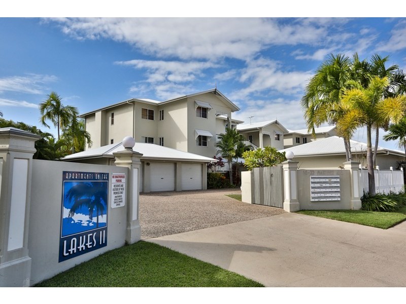 17/18-22 Martinez Avenue, West End QLD 4810