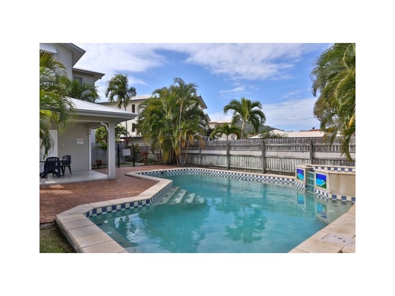 12/18-22 Martinez Avenue, West End QLD 4810