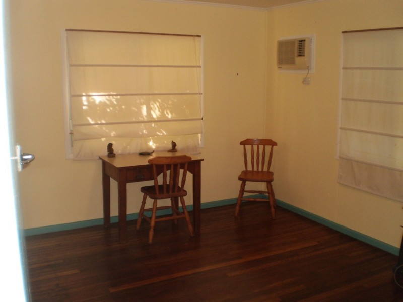 14 McCabe Crescent ARCADIA, Magnetic Island QLD 4819