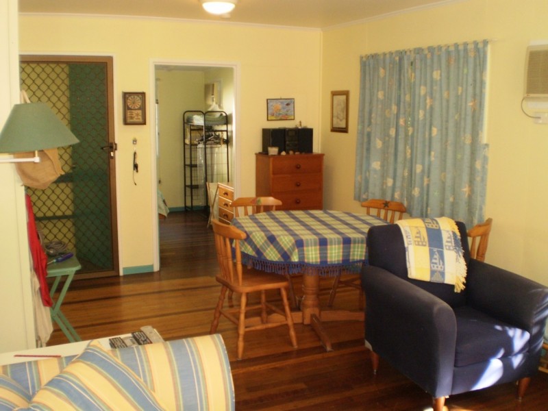 14 McCabe Crescent ARCADIA, Magnetic Island QLD 4819