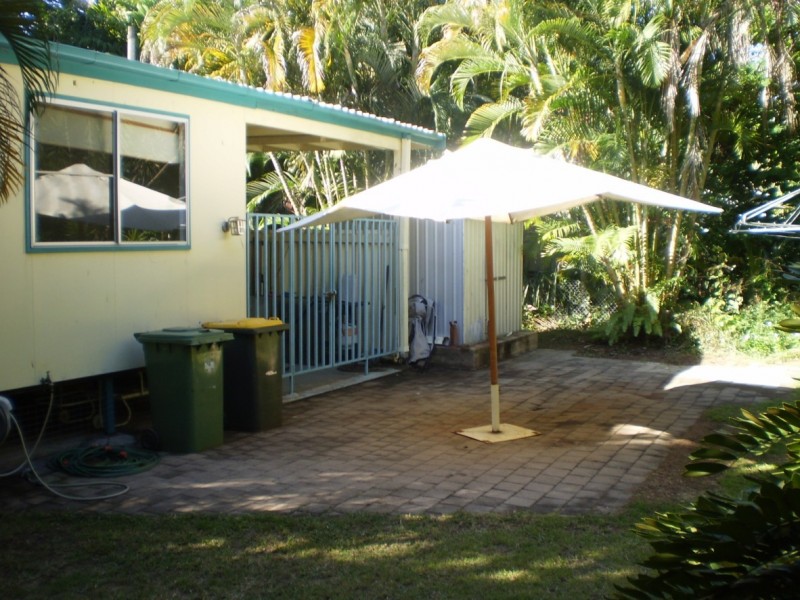 14 McCabe Crescent ARCADIA, Magnetic Island QLD 4819