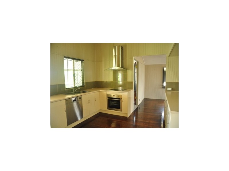 34 Putt Street, Railway Estate QLD 4810