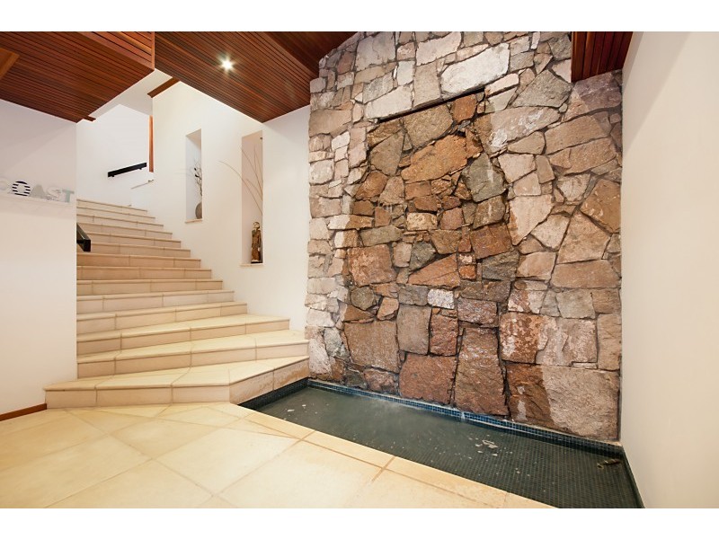 10 Stanton Terrace, Townsville City QLD 4810