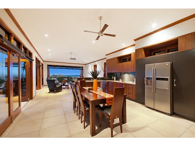 10 Stanton Terrace, Townsville City QLD 4810