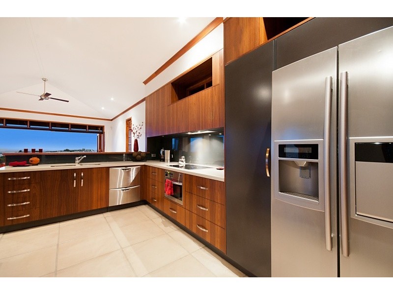 10 Stanton Terrace, Townsville City QLD 4810